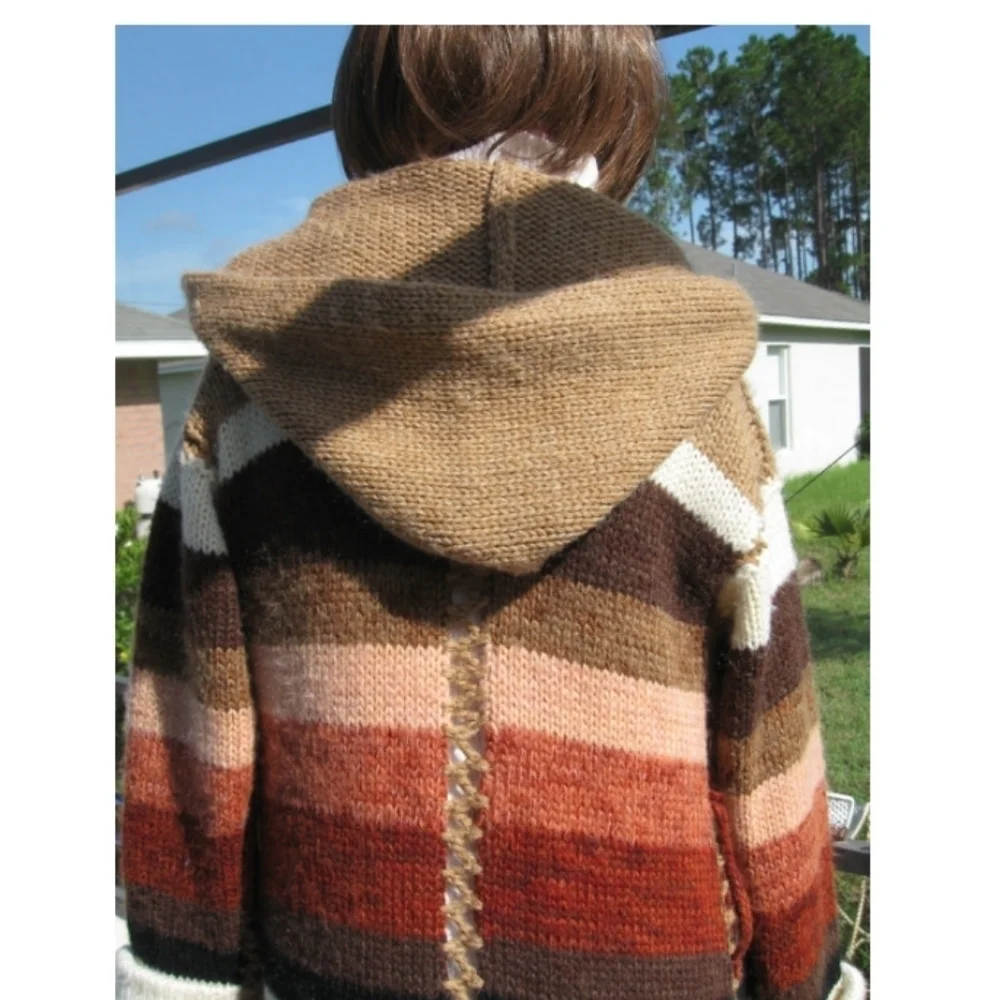 NEW HAND KNIT HOODED SWEATER COAT SIZE MEDIUM - Picture 3 of 9